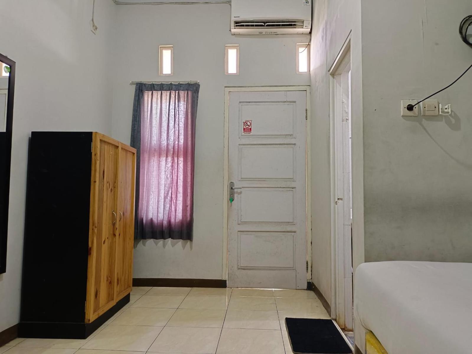 Oemah Jawa Guesthouse Jembel Buitenkant foto