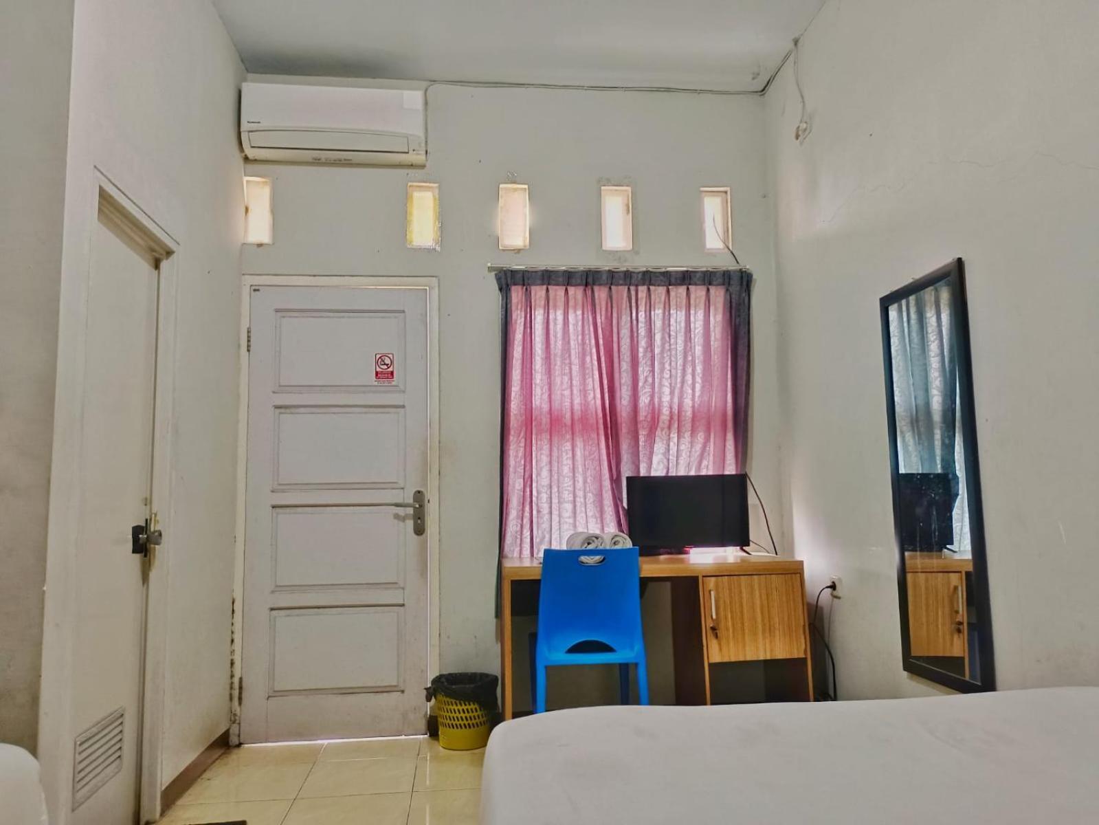 Oemah Jawa Guesthouse Jembel Buitenkant foto